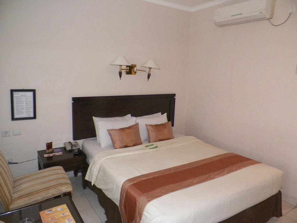 בנדונג Hotel Guntur חדר תמונה